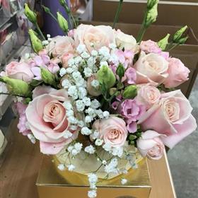 fwthumball-pink-wedding-bouquet.jpg